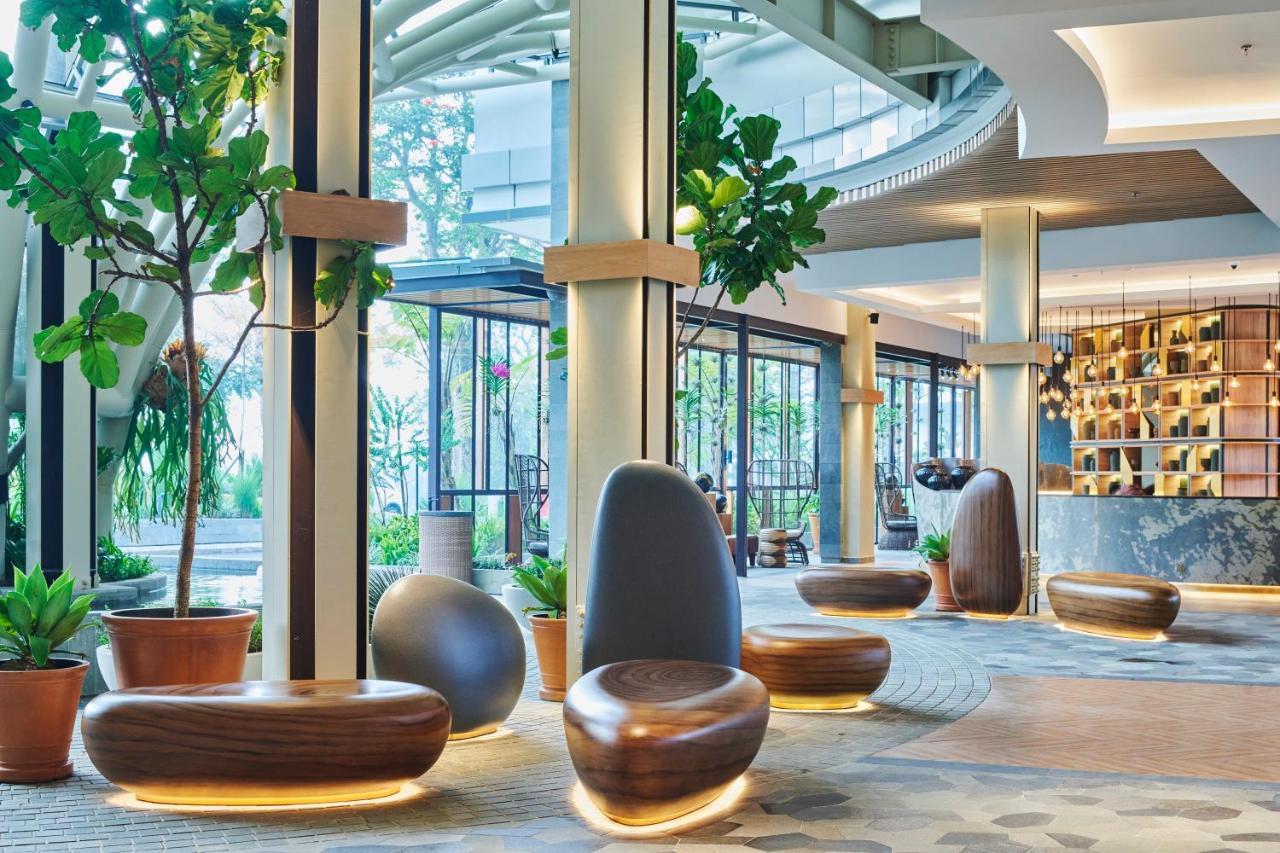 Отель The Botanica Sanctuary Пунчак Экстерьер фото The lobby of the hotel